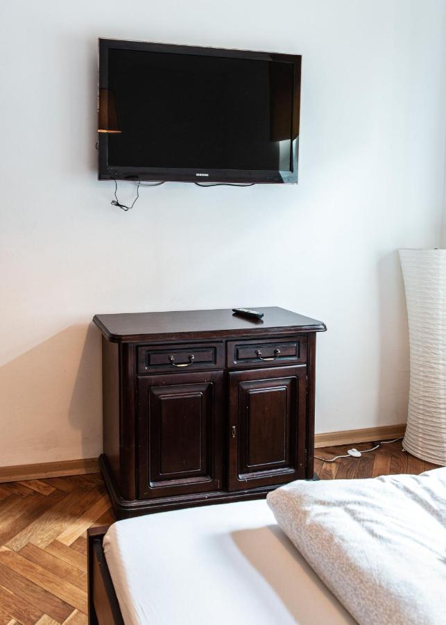 Apartament Cafe Belg Czestochowa Bagian luar foto